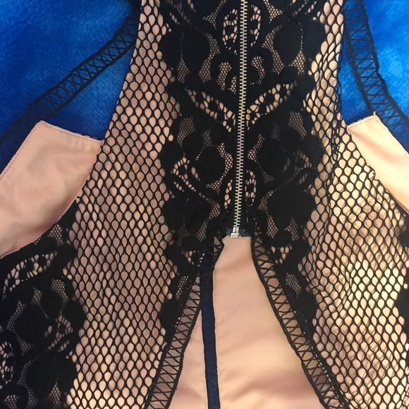 Black and Tan dress ( a. peach is the brand) - Picture 6 of 6